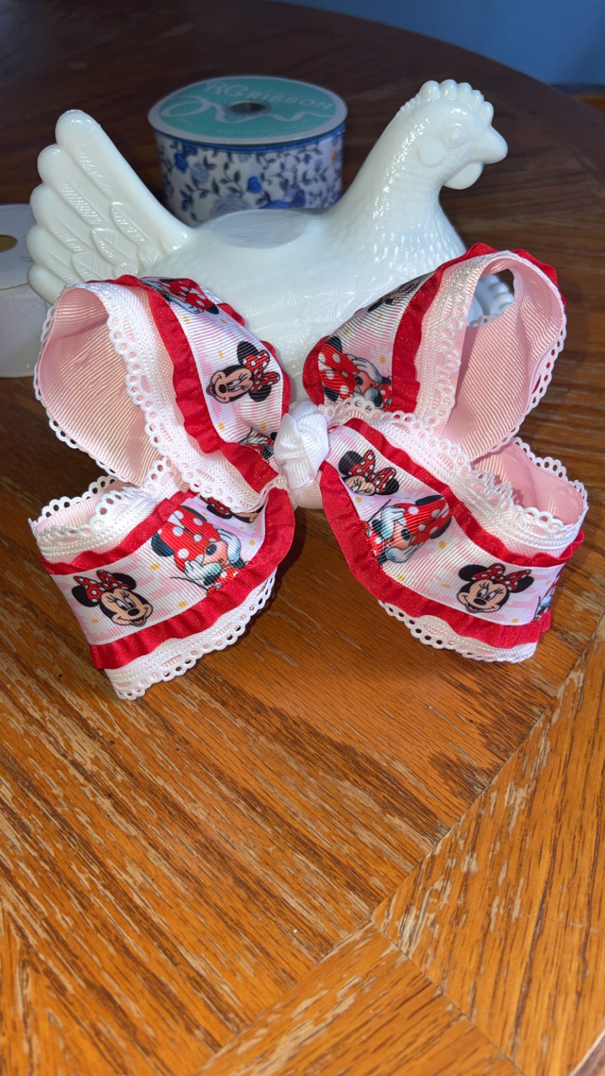 Boss lady’s Minnie Bow