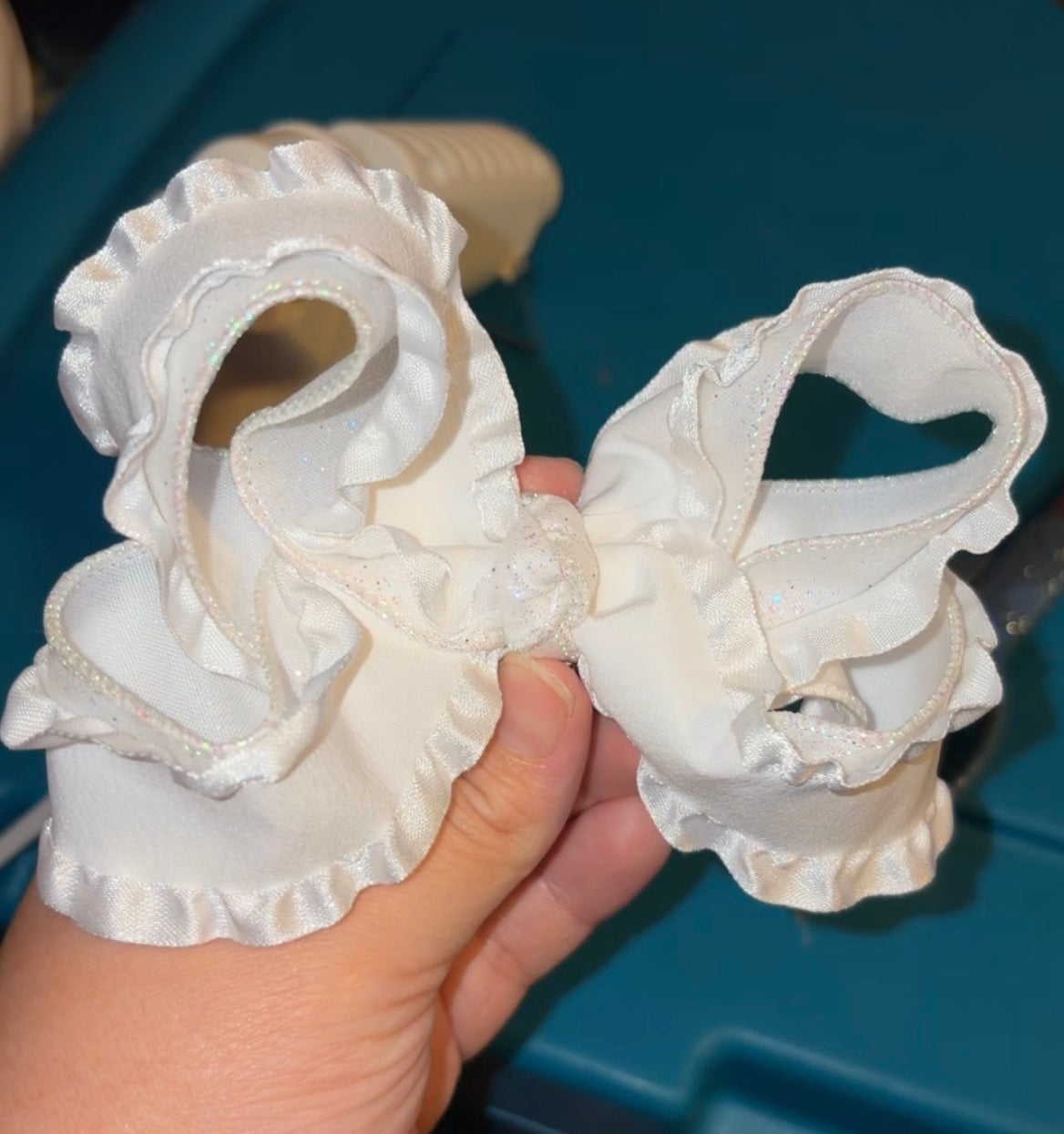 Ruffle white